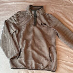 L.L. Bean mens Gray pullover top
